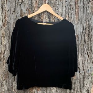 Black velvet quarter sleeve top medium